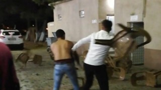 DÜĞÜNDE İSTEK ŞARKI NEDENİYLE KAVGA ÇIKTI