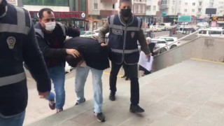 DÖNERCİ KADINI DEFALARCA BIÇAKLAYAN ZANLI ADLİYEDE