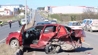 FECİ KAZADA 4 KİŞİ YARALANDI