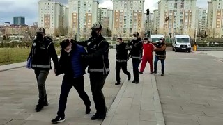 SAHTE BANKNOT İLE ALIŞVERİŞ YAPAN ŞAHISLAR YAKALANDI