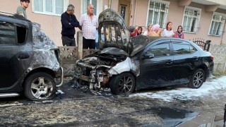 OTOMOBİL ALEV ALEV YANDI