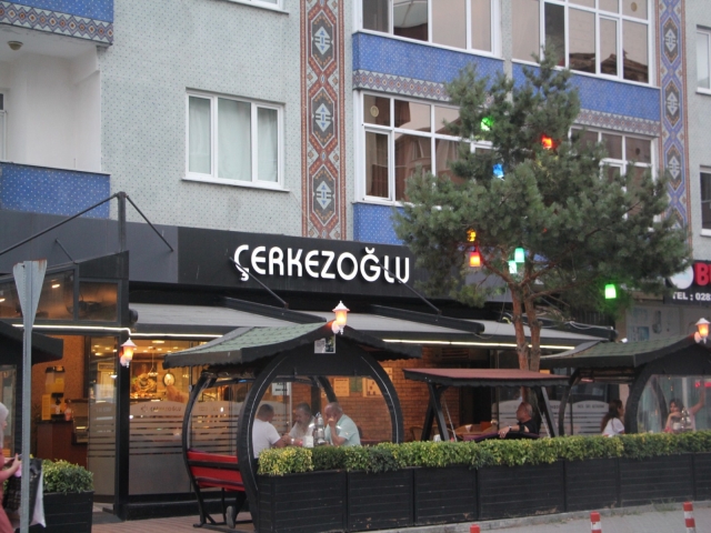 ÇERKEZOĞLU KAFE YENİLENEN YÜZÜYLE FAALİYETE GİRDİ