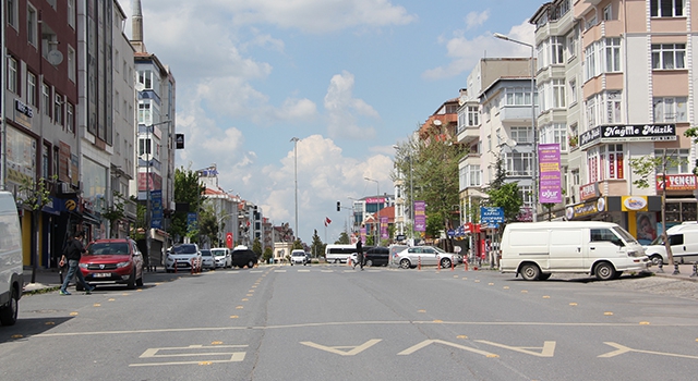 4 GÜNLÜK SOKAĞA ÇIKMA KISITLAMASINDA İSTİSNALAR BELLİ OLDU