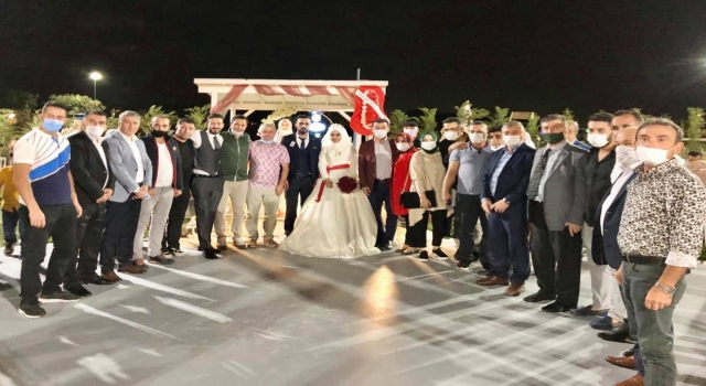 DİLLERE DESTAN DÜĞÜNLE DÜNYA EVİNE GİRDİLER