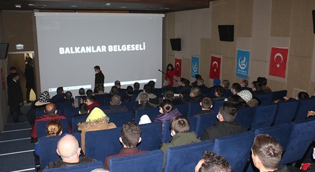 BALKANLAR BELGESELİ KAPAKLI’DA SEYİRCİLERLE BULUŞTU