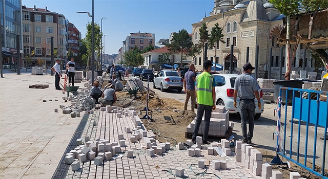 Cumhuriyet Meydanı 30 Ağustos’a yetiştirilecek