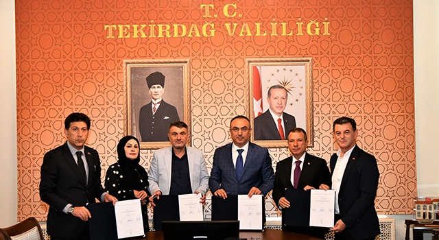 OKUL YAPILMASI İÇİN ARSASINI BAĞIŞLADI