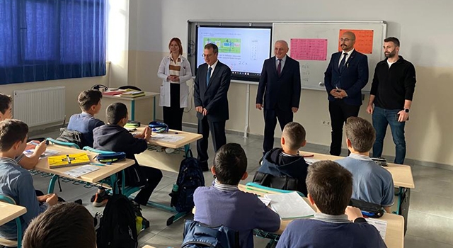 KAYMAKAM GÜRDAL’DAN OKUL ZİYARETİ