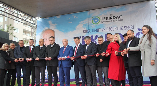 100’ÜNCÜ YIL MEYDANI TÖRENLE HİZMETE AÇILDI