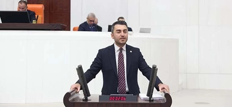 “İKTİDARIN HESAPSIZ İŞLERİ HALKI MAĞDUR EDİYOR”