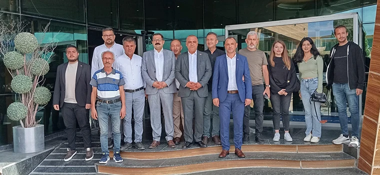TÜRK METAL SENDİKASI YÖNETİCİLERİ GAZETECİLERLE BİR ARAYA GELDİ