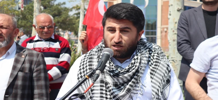 SİVİL TOPLUM KURULUŞLARI ŞEHİTLERİMİZ VE FİLİSTİN İÇİN YÜRÜDÜ