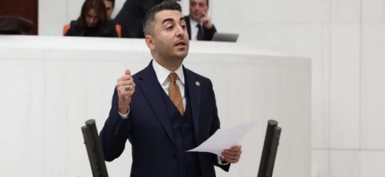 DEVA Partili Avşar'dan Bakan Kurum’a İstanbul’da deprem dönüşümü tepkisi: “Yol haritası yok, takvim yok, para yok; dönüşüm nerede?”