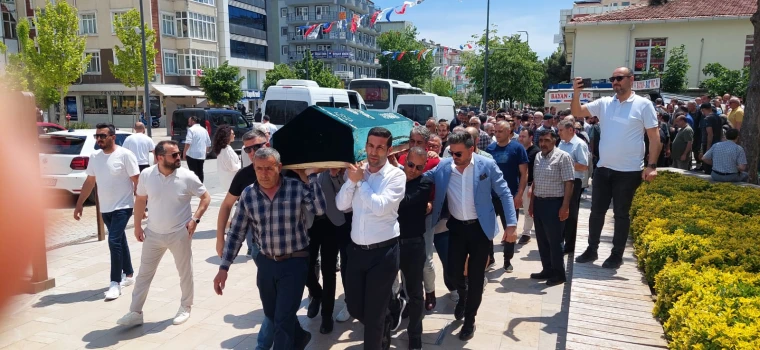 DİNÇER DÖNMEZ DUALARLA DEFNEDİLDİ