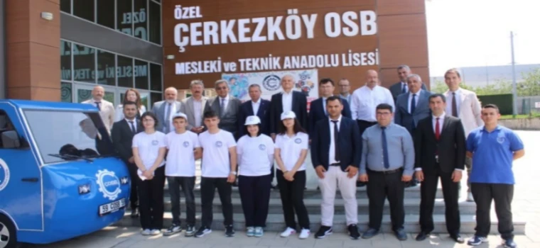 ÖĞRENCİLERİN EMEKLERİ, BİLİM ŞENLİĞİ’NDE SERGİLENDİ