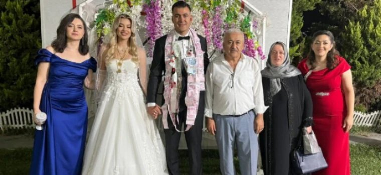 KAR VE ULUAY AİLELERİNİN MUTLU GÜNÜ