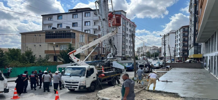 KIZILPINAR’DA BETON DÖKME SIRASINDA İŞ KAZASI