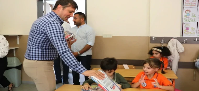 ÇERKEZKÖY BELEDİYESİ 5 BİN ÖĞRENCİYE KIRTASİYE SETİ DAĞITTI