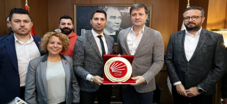 CHP ÇERKEZKÖY İLÇE BAŞKANI ÇOLAK, İLÇE YÖNETİMİYLE BAŞKAN AKAY’I ZİYARET ETTİ