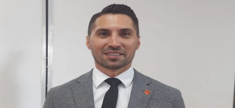 ÇOLAK: “YARINLARIMIZA IŞIK TUTAN TÜM YAŞLILARIMIZIN YAŞLILAR GÜNÜ KUTLU OLSUN”