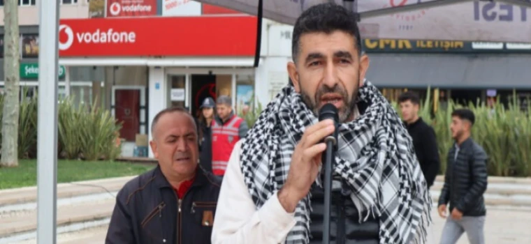 CUMHURİYET MEYDANI’NDA GAZZE İÇİN TEK YÜREK