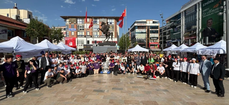 “MESLEKLER GELECEKLE BULUŞUYOR” PROJESİ KONTENJANLARI %100 DOLDURDU