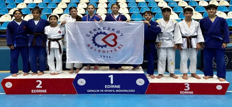 ÇERKEZKÖY BELEDİYE JUDO TAKIMI, 1922 ULUSLARARASI EDİRNE AÇIK TURNUVASINDA 21 MADALYA KAZANDI