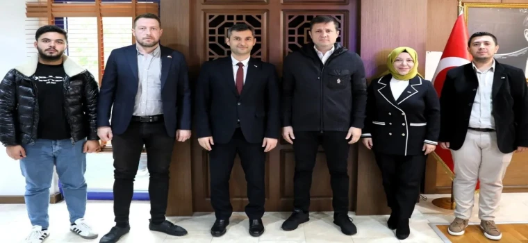 Kızılay Başkanı Meral, Başkan Akay’ı ziyaret etti