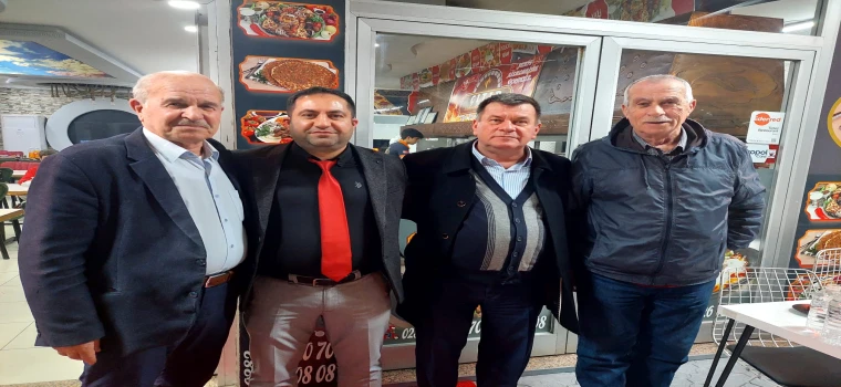 ÇERKEZKÖYLÜ MİNİBÜSCÜLER İFTARDA BİR ARAYA GELDİ