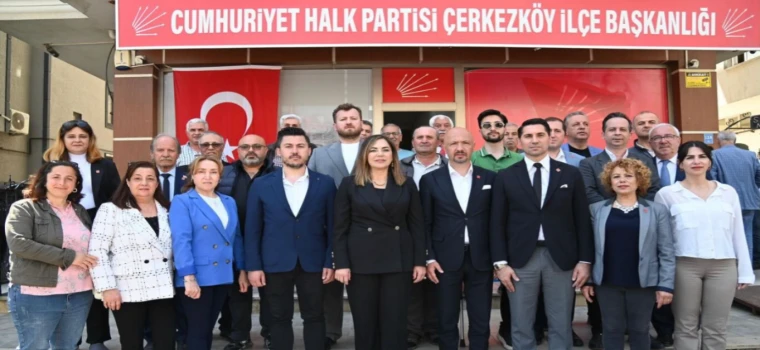 TEKİRDAĞ BÜYÜKŞEHİR BELEDİYE BAŞKANI DR. YÜCEER VE CHP İL BAŞKANI BODUÇ’TAN İLÇE TEŞKİLATINA ZİYARET