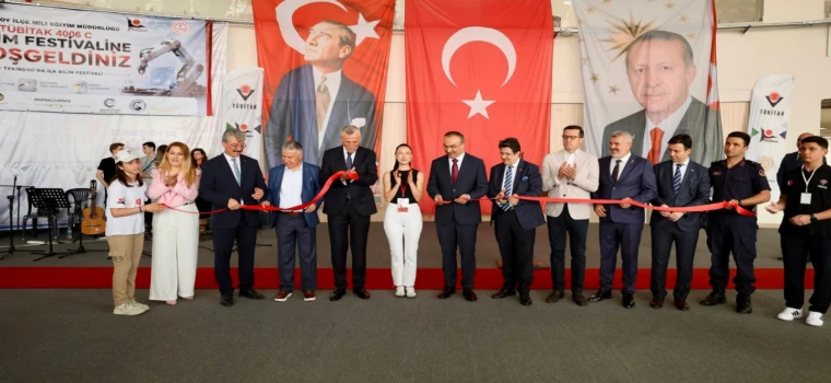 ÇERKEZKÖY’DE İLK KEZ DÜZENLENEN BİLİM FESTİVALİNE YOĞUN İLGİ