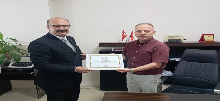 MHP ÇERKEZKÖY İLÇE BAŞKANI FATİH BERBER MAZBATASINI ALDI