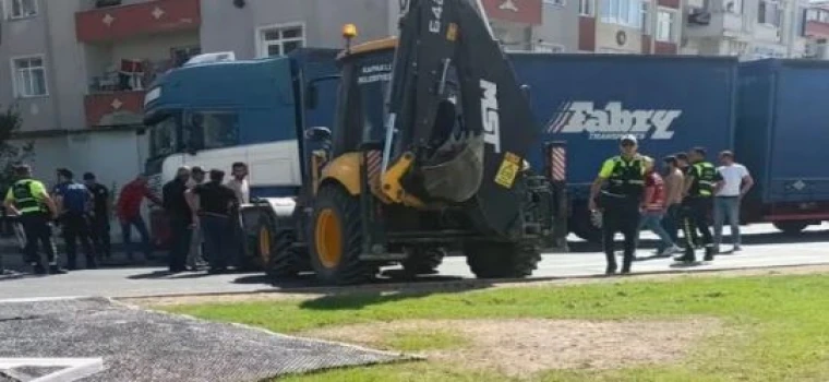 TIR’ın altında kalan yaşlı kadın hayatını kaybetti