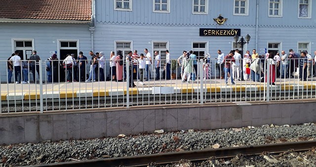 AVRUPA’YA BAĞLANACAK HIZLI TREN HATTININ ÇERKEZKÖY-KAPIKULE KESİMİ İÇİN İMZALAR ATILIYOR