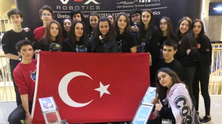 DOĞA ÖĞRENCİLERİNİN ROBOTU TASARIM ÖDÜLÜ KAZANDI