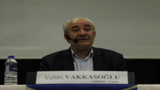 VAKKASOĞLU: “MEHMET AKİF ADAM GİBİ ADAMDIR, ADAMIN HASIDIR”