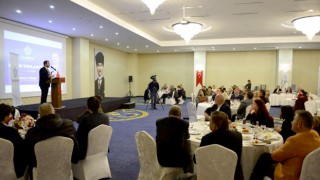 BAŞKAN YÜKSEL GAZETECİLERİ AĞIRLADI