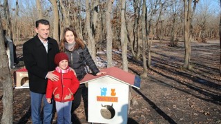 ‘MİNİK ELLERİN MERHAMETİ’