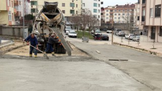 3 SOKAĞA DEMİRLİ BETON YOL YAPILDI