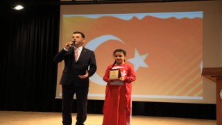 ÇETİN: “EZAN DİNMEYECEK, BAYRAK İNMEYECEK VE BU ÜLKE BÖLÜNMEYECEK”