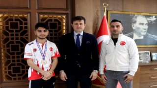 NEVŞEHİR’DEN ÇERKEZKÖY’E TÜRKİYE ŞAMPİYONU OLARAK DÖNDÜ