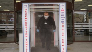 BELEDİYE GİRİŞİNE DEZENFEKSİYON TÜNELİ KURULDU