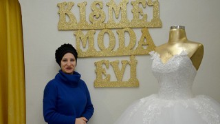 BU İŞ YERİNDE İHTİYAÇ SAHİPLERİNE GELİNLİKLER ÜCRETSİZ