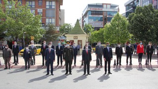 ÇERKEZKÖY’DE SOSYAL MESAFELİ 19 MAYIS KUTLAMASI