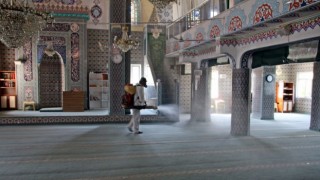 ÇERKEZKÖY BELEDİYESİ CAMİLERİ DEZENFEKTE ETTİ