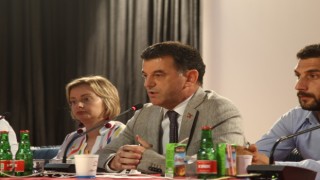 ÇETİN: “DEVLET YATIRIMLARI İÇİN KAPI KAPI DOLAŞTIM”