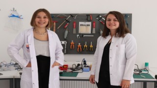 BAŞAKŞEHİR OKULLARI TEKNOLOJİ DERSLERİNDE FARK YARATIYOR