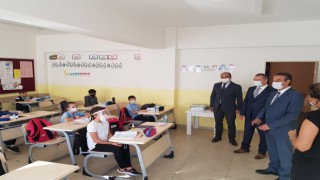 ÖĞRENCİLERİN MUTLULUĞUNA ORTAK OLDULAR