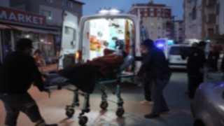 TALİHSİZ KADIN SOKAK ORTASINDA BAŞINA VURULARAK DARP EDİLDİ