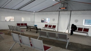 ÇERKEZKÖY DEVLET HASTANESİ’NE BEKLEME ÇADIRI KURULDU